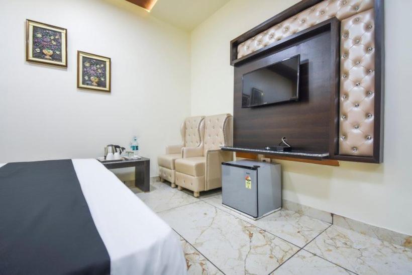 Hotel Ravi Residency Dzsálandhár Kültér fotó